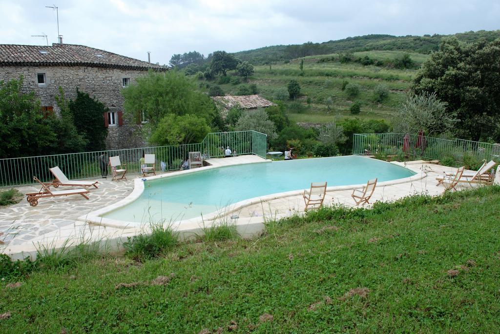 Bed and Breakfast Les Jardins Du Mas Evesque Rousson  Zewnętrze zdjęcie