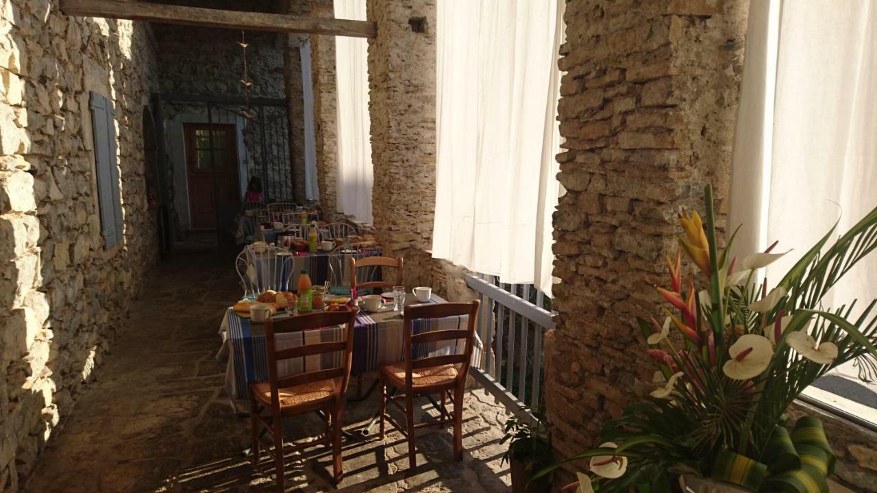Bed and Breakfast Les Jardins Du Mas Evesque Rousson  Zewnętrze zdjęcie