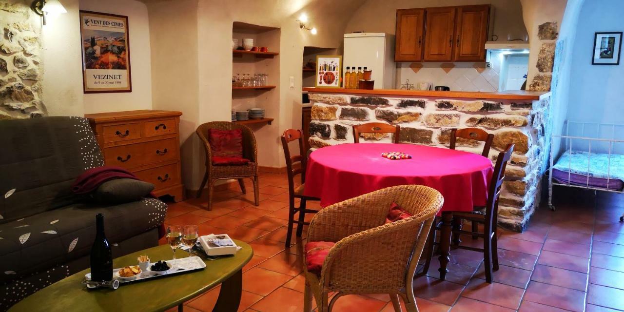 Bed and Breakfast Les Jardins Du Mas Evesque Rousson  Zewnętrze zdjęcie
