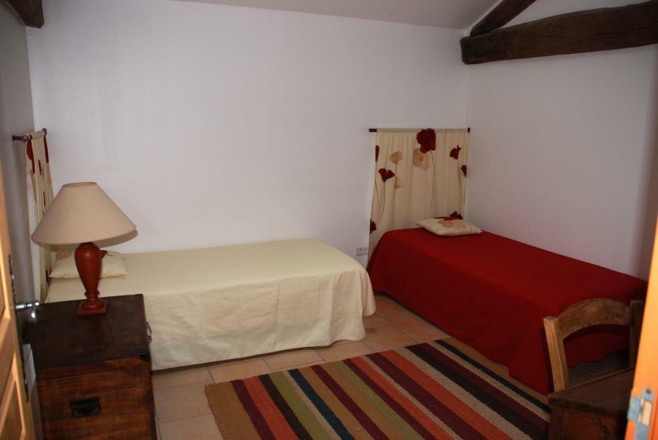 Bed and Breakfast Les Jardins Du Mas Evesque Rousson  Zewnętrze zdjęcie