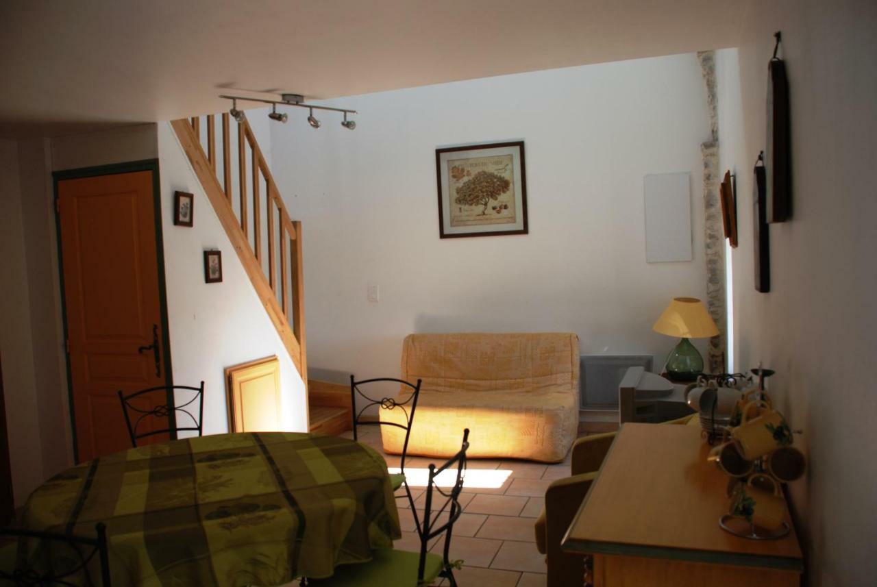 Bed and Breakfast Les Jardins Du Mas Evesque Rousson  Zewnętrze zdjęcie