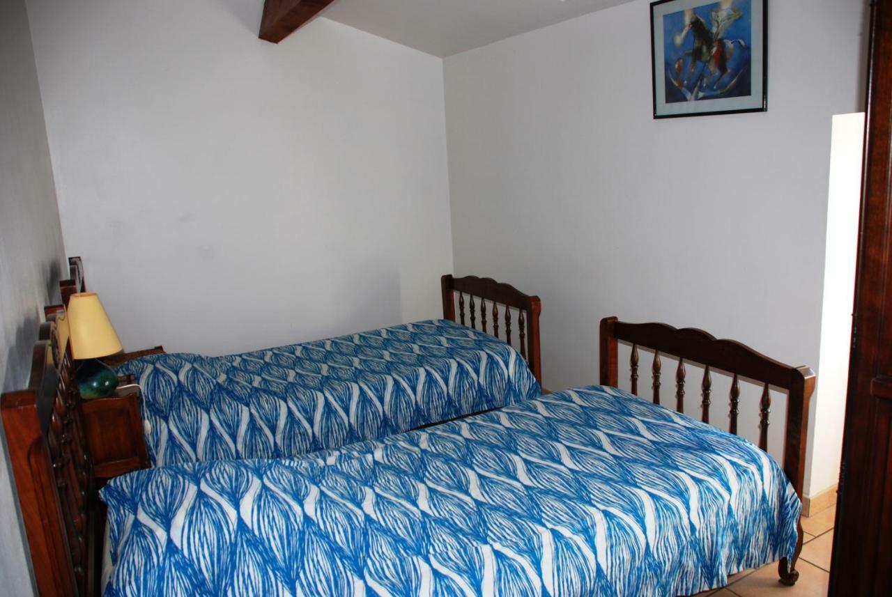 Bed and Breakfast Les Jardins Du Mas Evesque Rousson  Zewnętrze zdjęcie