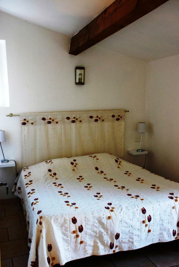 Bed and Breakfast Les Jardins Du Mas Evesque Rousson  Zewnętrze zdjęcie