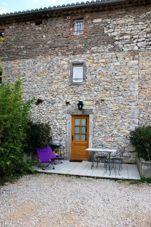 Bed and Breakfast Les Jardins Du Mas Evesque Rousson  Zewnętrze zdjęcie